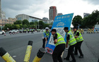 “金陵迎广陵 藏蓝护绿茵” 超60000人现场观赛 南京警方筑起“苏超”赛事平安防线